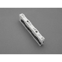 UNIVERSAL BUSBAR SUPPORT (01495) UNIVERSAL BUSBAR SUPPORT (01495)